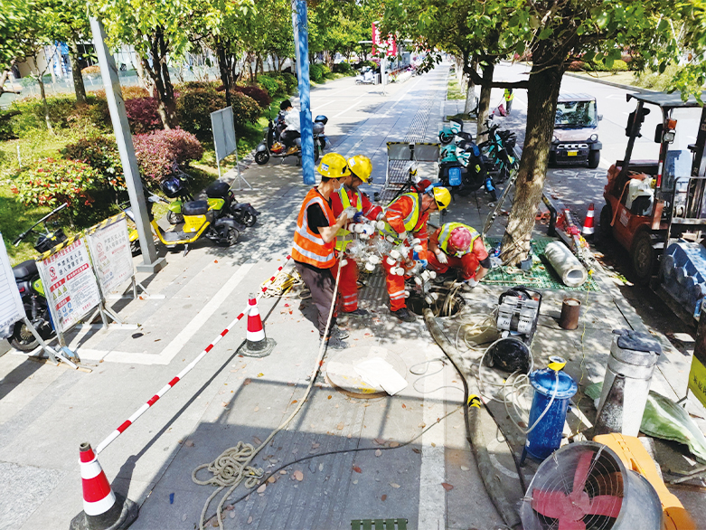  莱西UV-CIPP紫外光固化修复